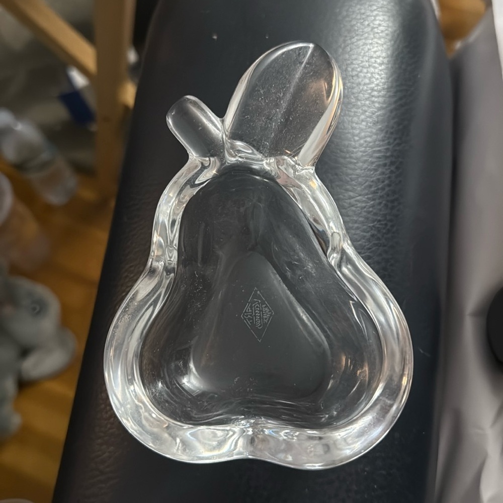 Vintage VANNES LE CHATEL France French Crystal Art Clear Glass Pear Dish
